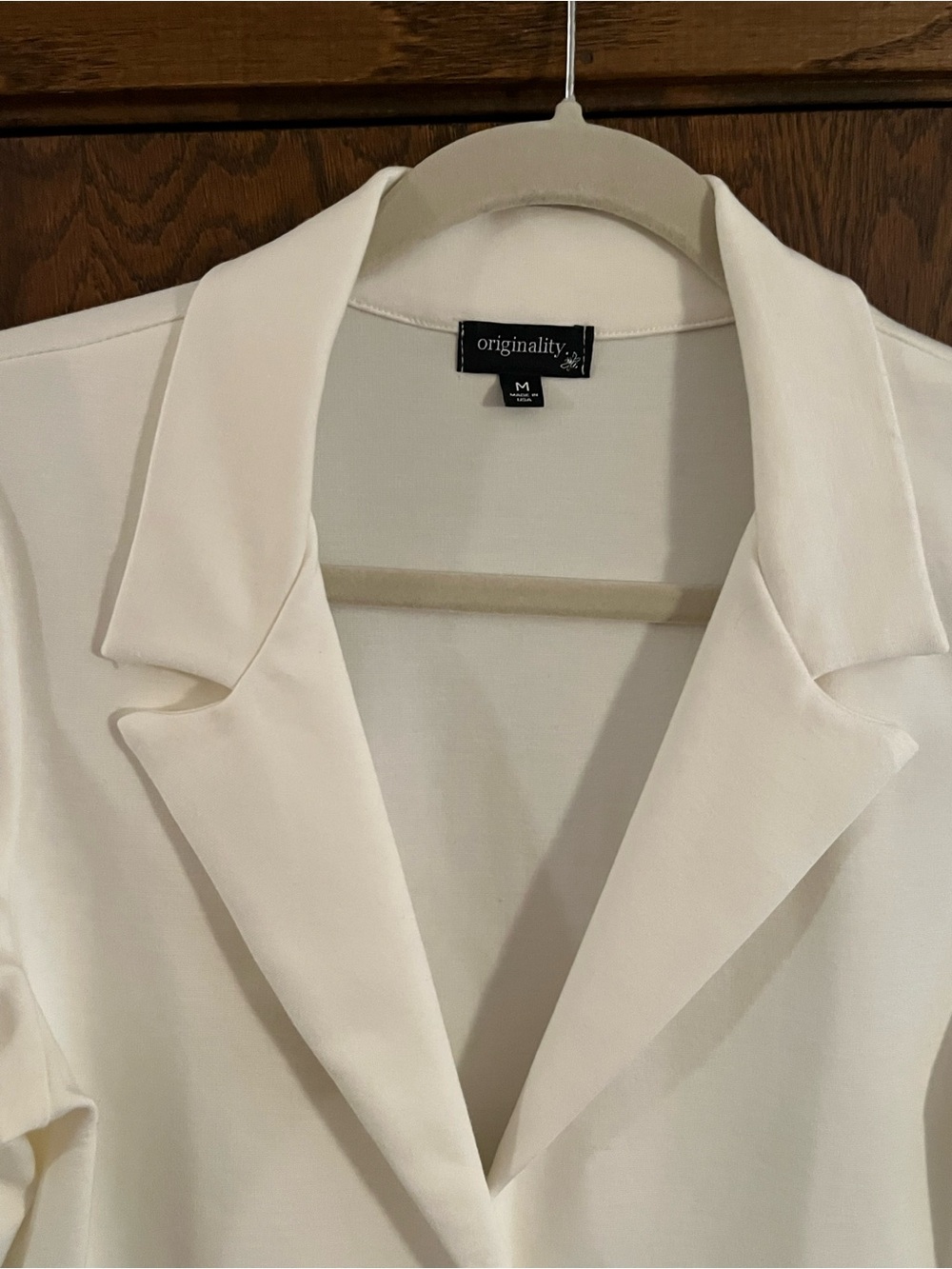 Prep-school style cream blazer with 3/4 sleeves by Originality - Women’s Medium - Picture 5 of 7